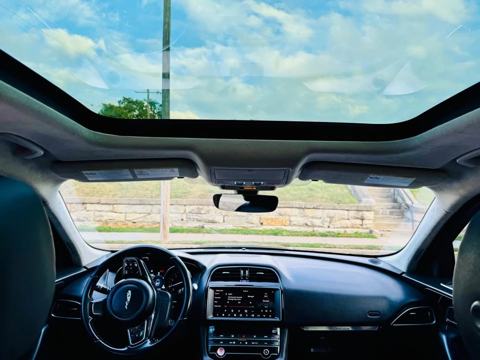 2020 Jaguar F-Pace - Image 6 of 20