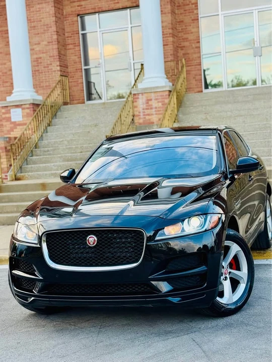 2020 Jaguar F-Pace - Image 10 of 20
