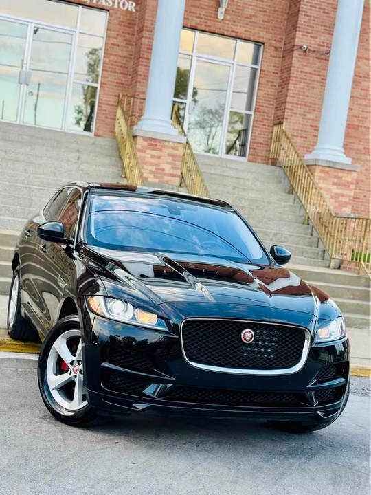 2020 Jaguar F-Pace - Image 11 of 20