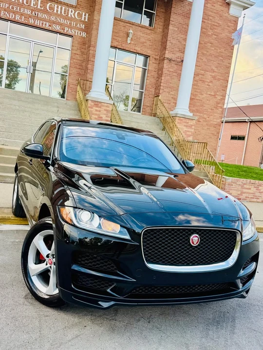 2020 Jaguar F-Pace - Image 2 of 20