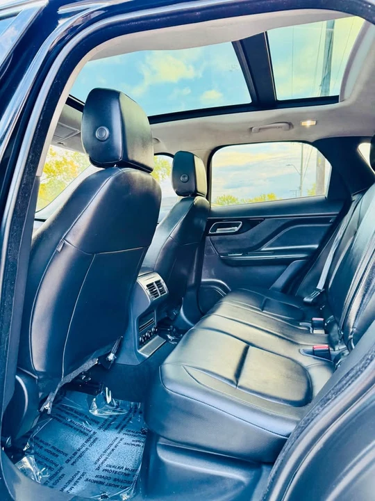 2020 Jaguar F-Pace - Image 7 of 20