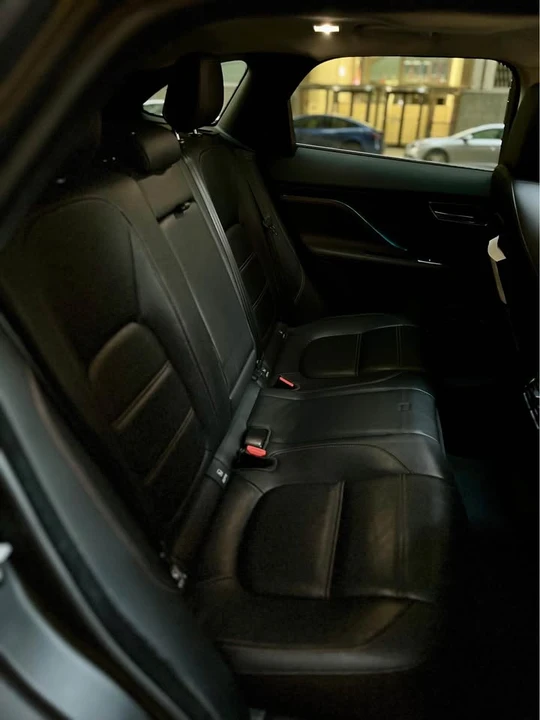 2020 Jaguar F-Pace - Image 8 of 14