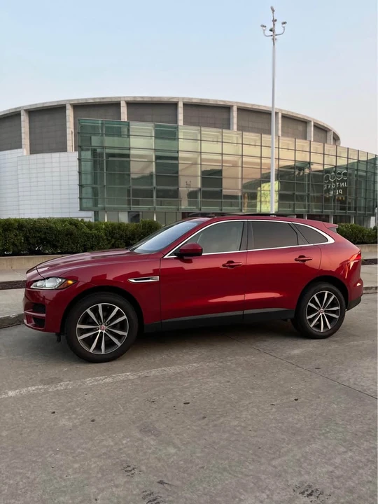 2020 Jaguar F-Pace - Image 4 of 16