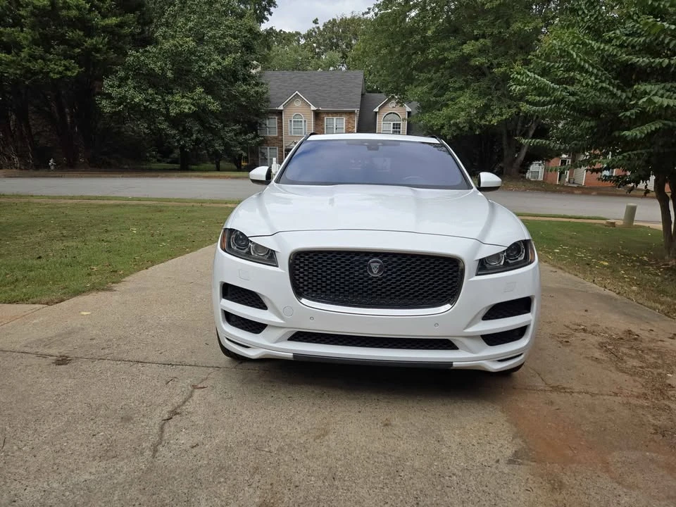 2020 Jaguar F-Pace - Image 2 of 15