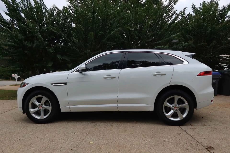 2020 Jaguar F-Pace - Image 5 of 15