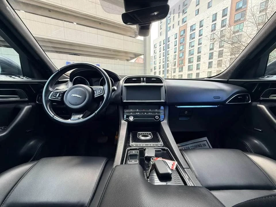 2020 Jaguar F-Pace - Image 13 of 13