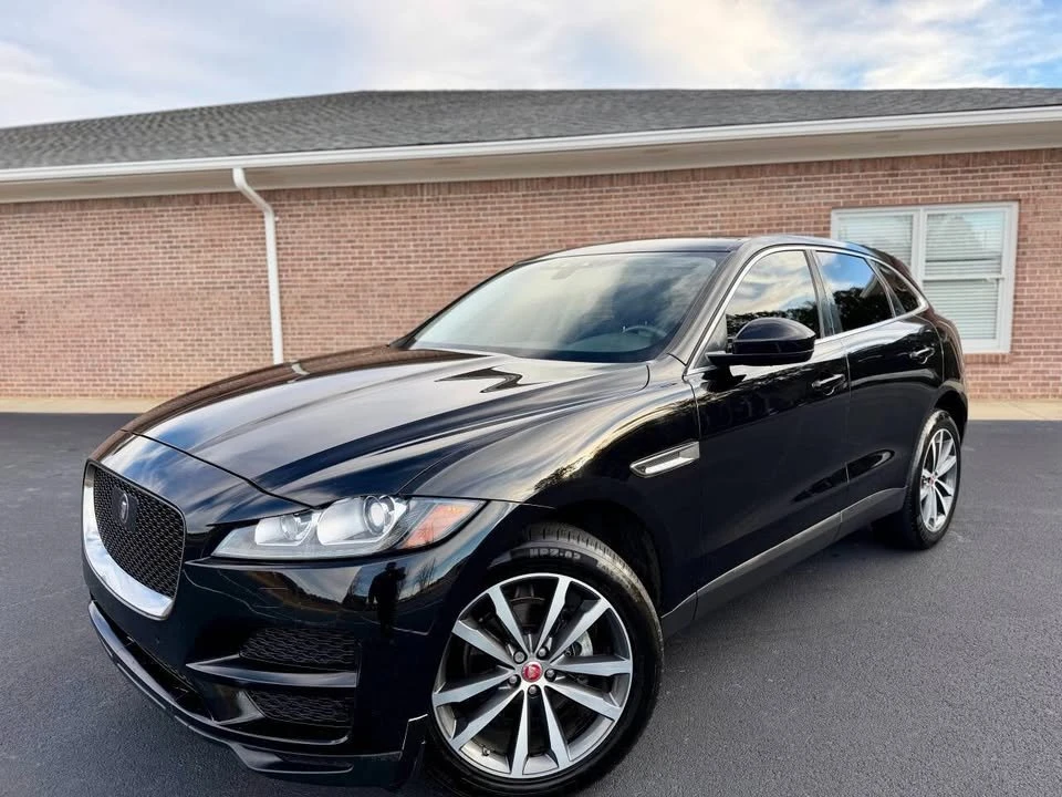 2020 Jaguar F-Pace - Image 2 of 19