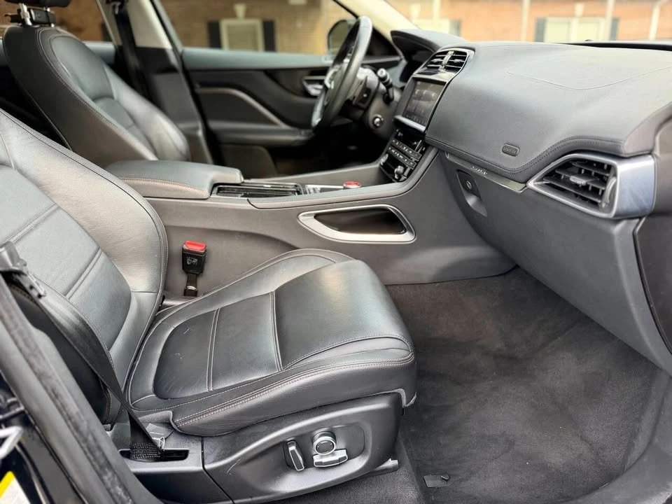 2020 Jaguar F-Pace - Image 11 of 19