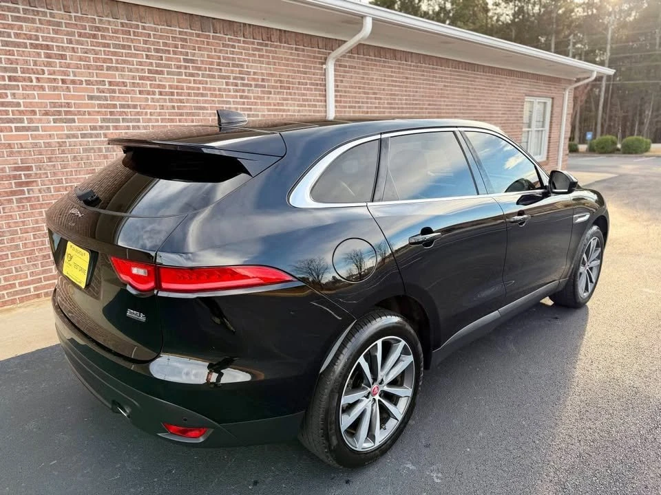 2020 Jaguar F-Pace - Image 7 of 19