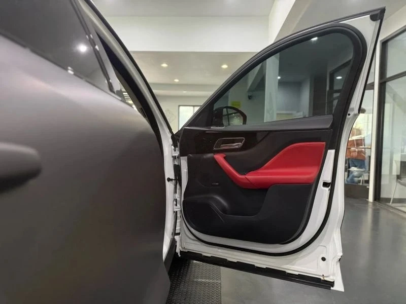 2020 Jaguar F-Pace - Image 16 of 20