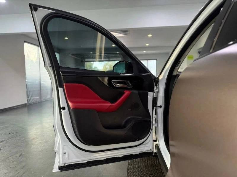 2020 Jaguar F-Pace - Image 10 of 20