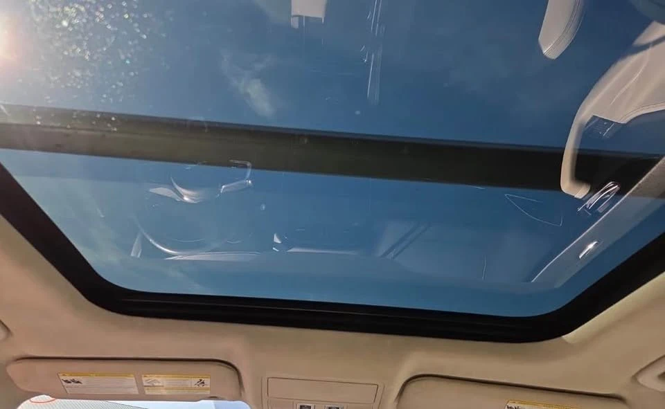 2020 Jaguar F-Pace - Image 10 of 15