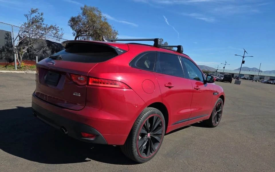 2020 Jaguar F-Pace - Image 5 of 15