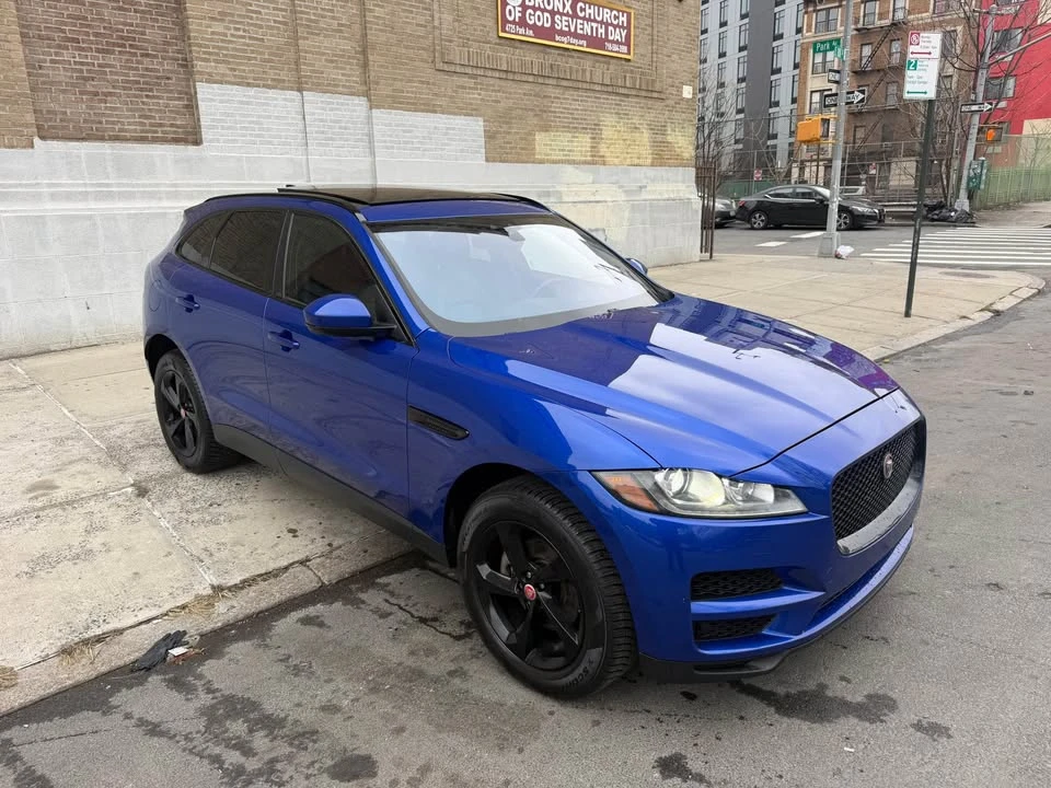 2020 Jaguar F-Pace - Image 3 of 18