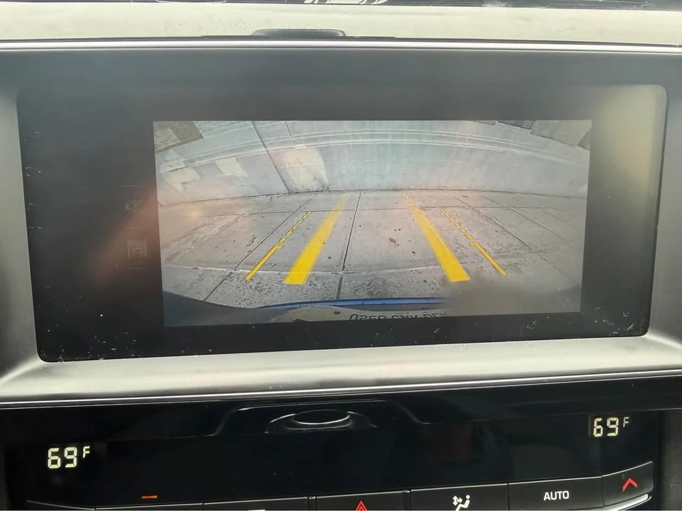 2020 Jaguar F-Pace - Image 15 of 18