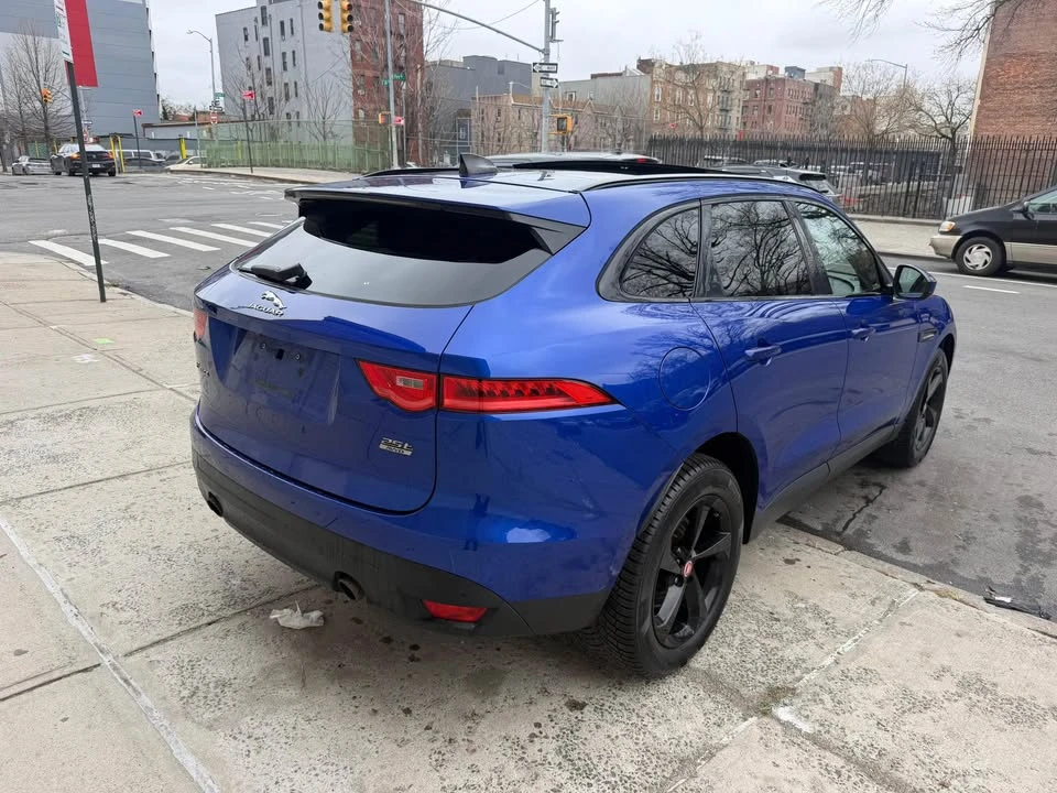 2020 Jaguar F-Pace - Image 7 of 18