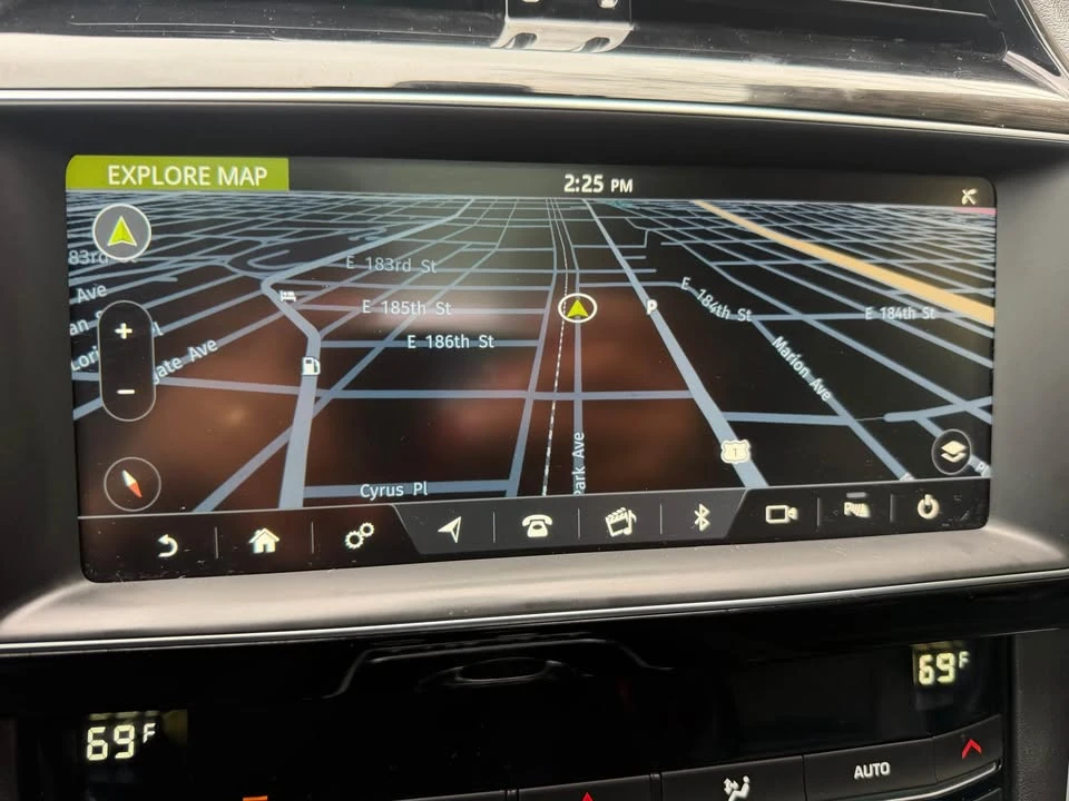2020 Jaguar F-Pace - Image 17 of 18