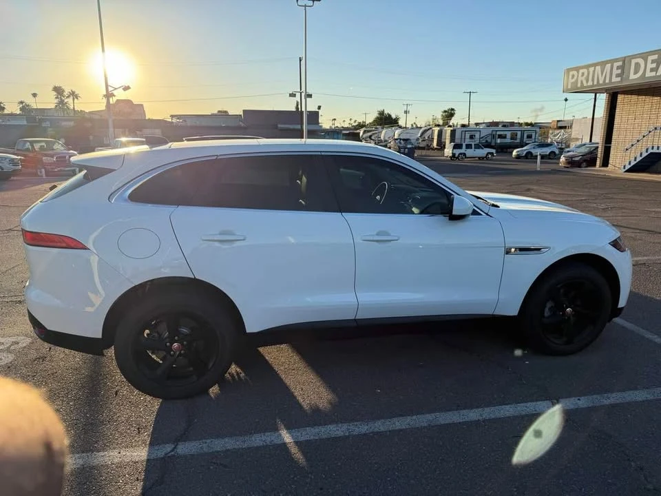 2020 Jaguar F-Pace - Image 6 of 8