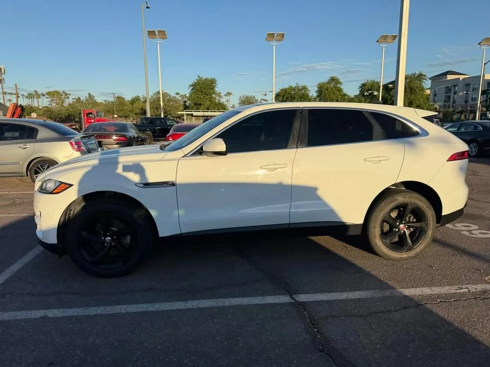 2020 Jaguar F-Pace - Image 2 of 8