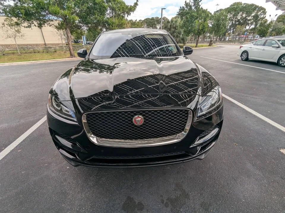 2020 Jaguar F-Pace - Image 3 of 16