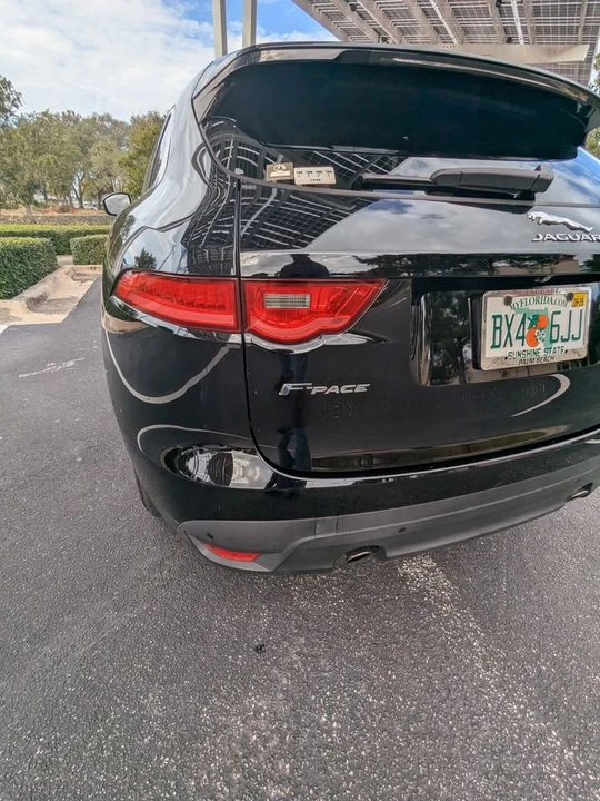 2020 Jaguar F-Pace - Image 8 of 16