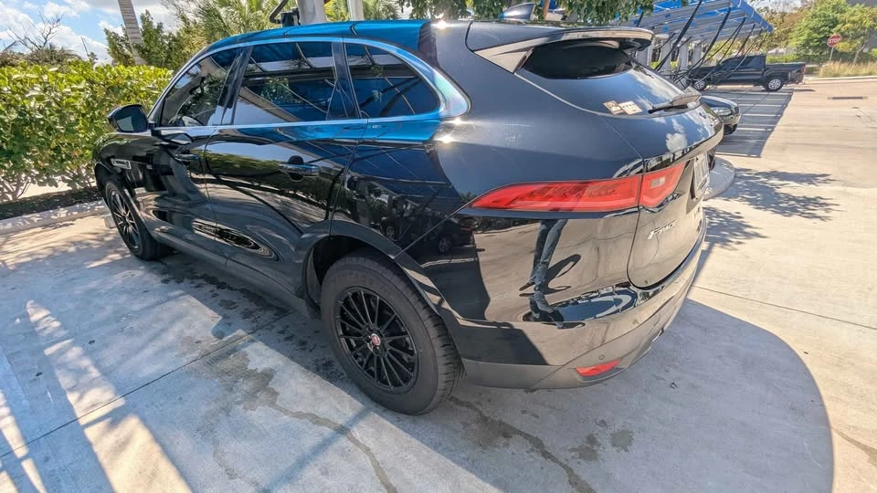 2020 Jaguar F-Pace - Image 10 of 20