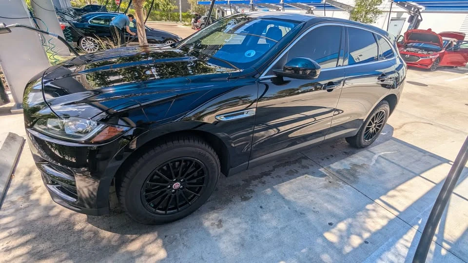 2020 Jaguar F-Pace - Image 3 of 20