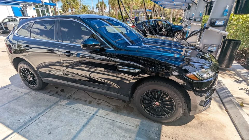 2020 Jaguar F-Pace - Image 5 of 20