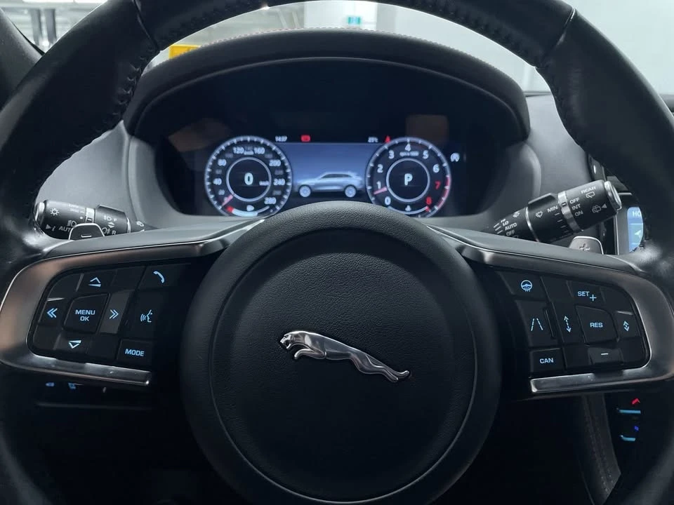 2020 Jaguar F-Pace - Image 13 of 20