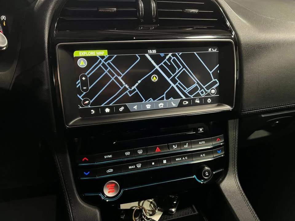 2020 Jaguar F-Pace - Image 13 of 17