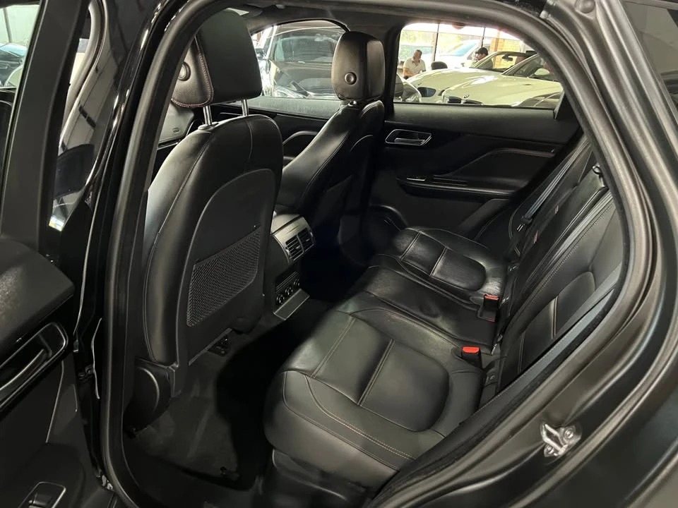 2020 Jaguar F-Pace - Image 11 of 17