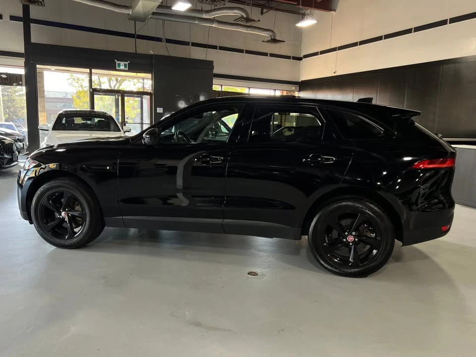 2020 Jaguar F-Pace - Image 7 of 17