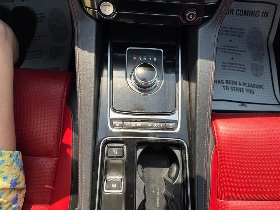 2020 Jaguar F-Pace - Image 8 of 13