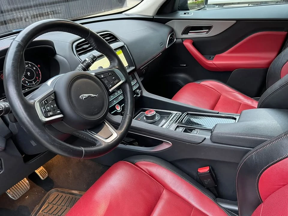 2020 Jaguar F-Pace - Image 3 of 18