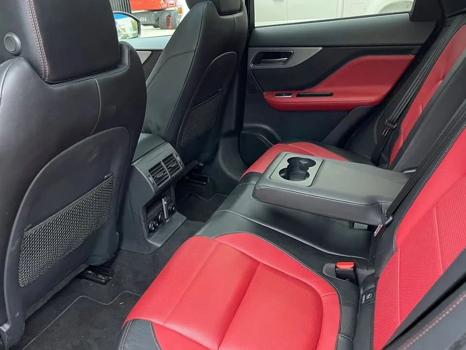 2020 Jaguar F-Pace - Image 7 of 18