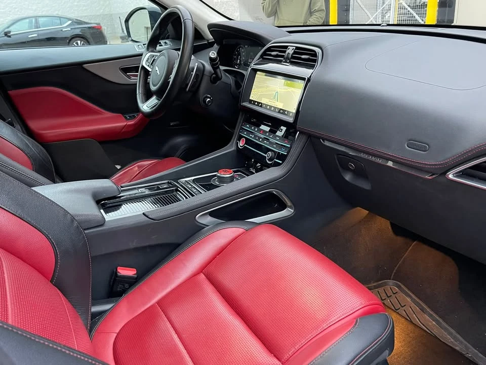 2020 Jaguar F-Pace - Image 4 of 18