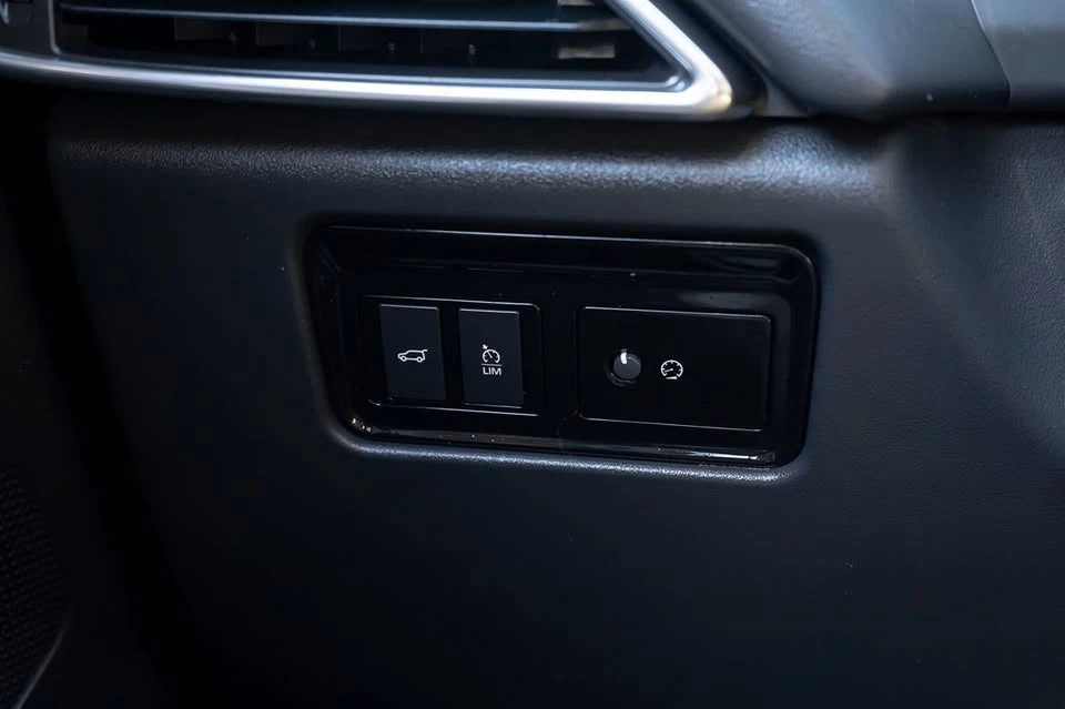 2020 Jaguar F-Pace - Image 4 of 15