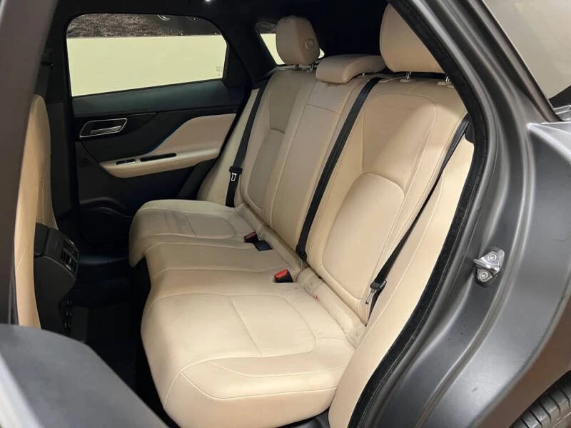 2020 Jaguar F-Pace - Image 12 of 17