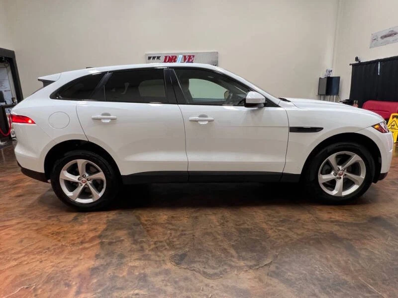 2020 Jaguar F-Pace - Image 6 of 17