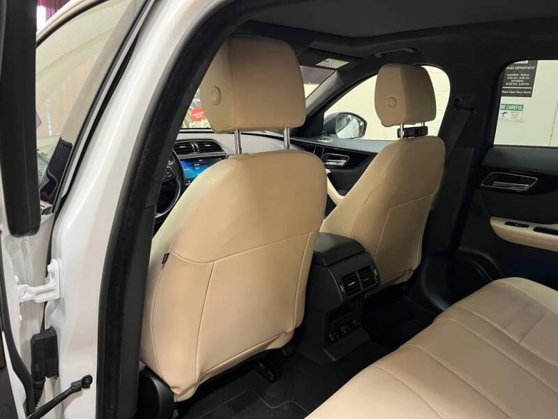 2020 Jaguar F-Pace - Image 11 of 17