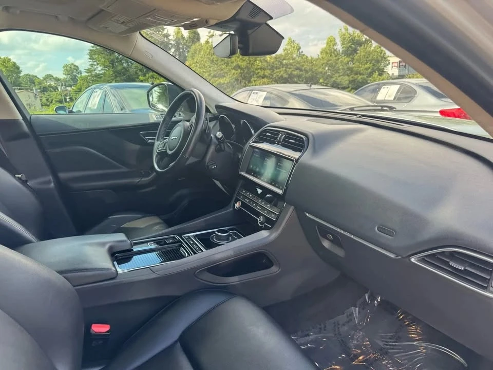 2020 Jaguar F-Pace - Image 10 of 19