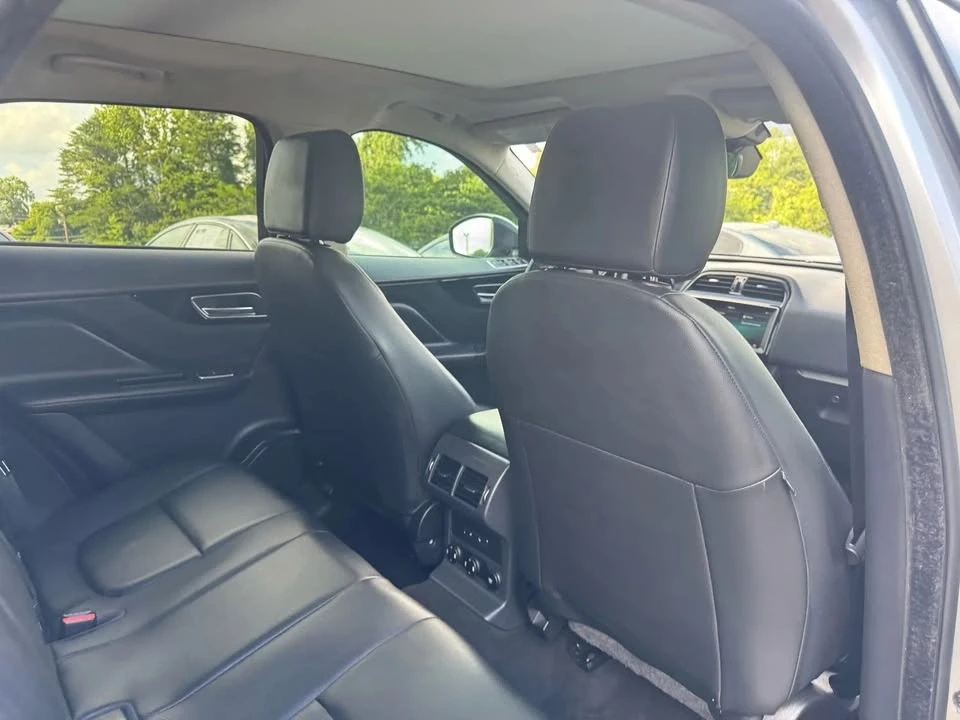 2020 Jaguar F-Pace - Image 13 of 19