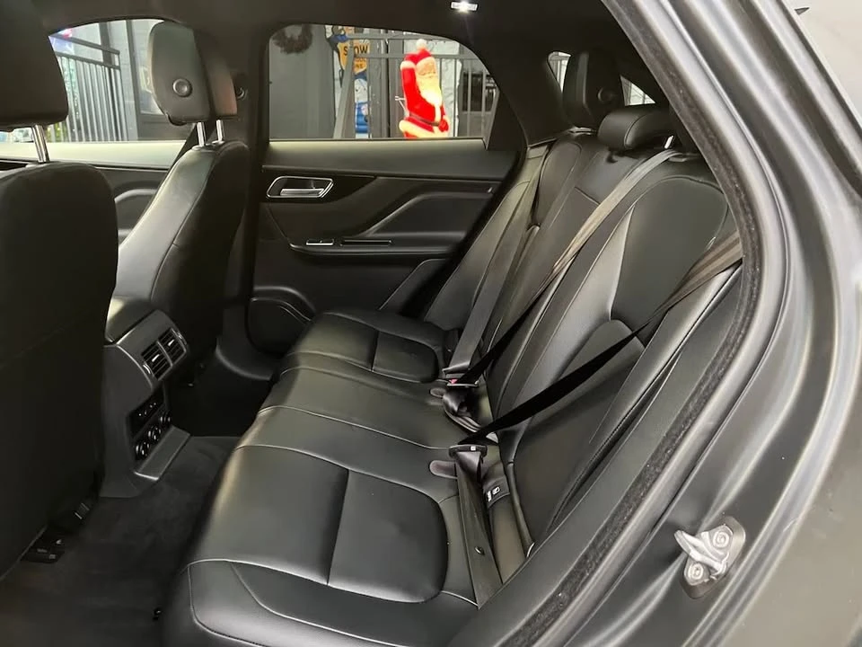 2020 Jaguar F-Pace - Image 6 of 8