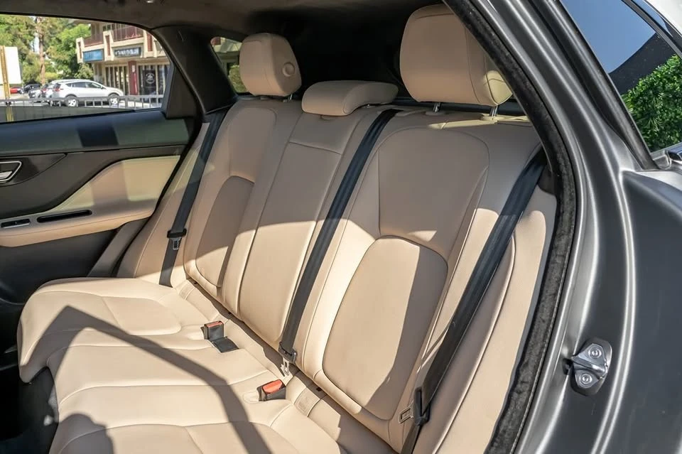 2020 Jaguar F-Pace - Image 2 of 13