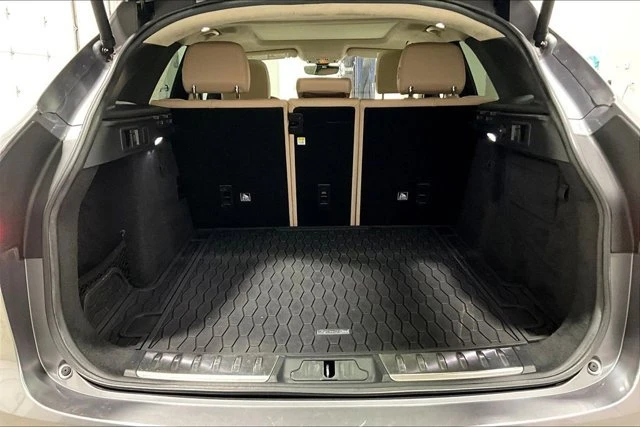 2020 Jaguar F-Pace - Image 7 of 20