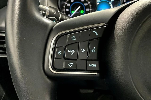 2020 Jaguar F-Pace - Image 11 of 20