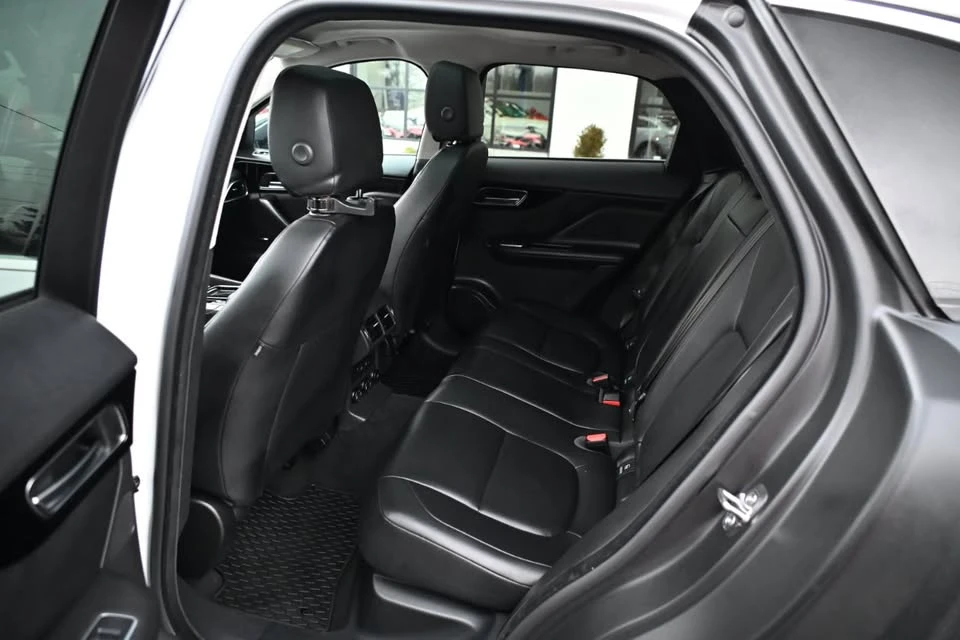 2020 Jaguar F-Pace - Image 9 of 12