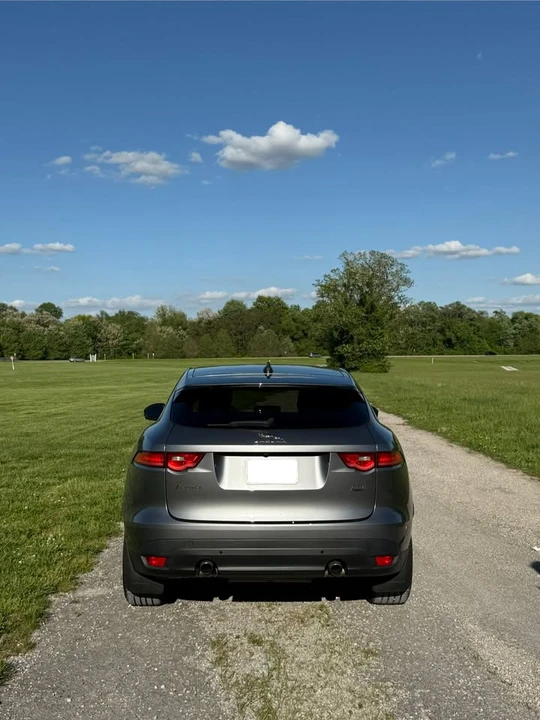 2020 Jaguar F-Pace - Image 5 of 13