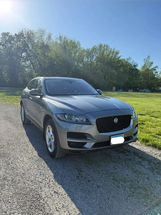 2020 Jaguar F-Pace - Image 2 of 13