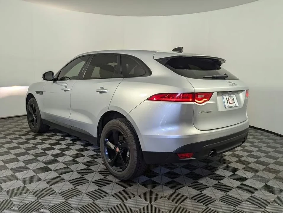 2020 Jaguar F-Pace - Image 10 of 12